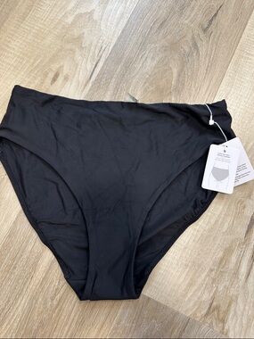Lululemon black High Waist Bikini Bottom size 8